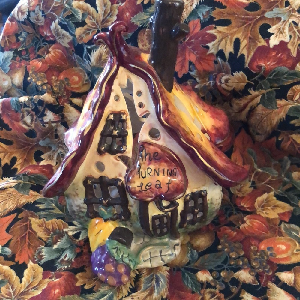 Blue Sky Clayworks Turning Leaf Thanksgiving Harvest Candle House